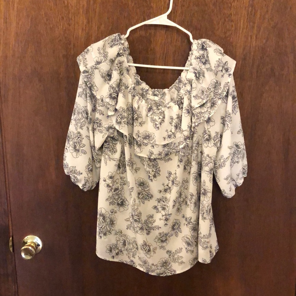 Black and white floral top